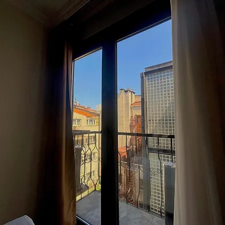 Galata Master 3*